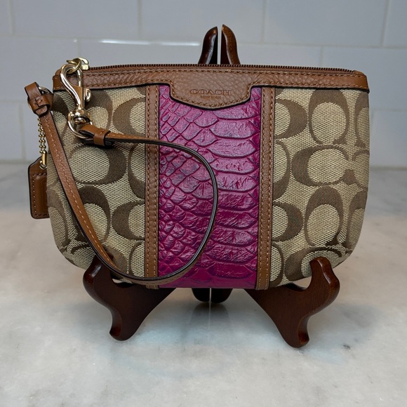 Coach Y2K Jacquard Signature Logo Snakeskin Stripe Medium Wristlet Clutch - Picture 1 of 15